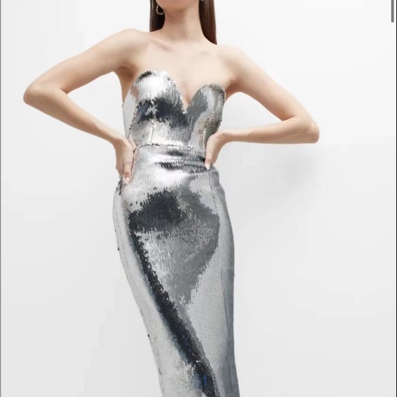 Alex Perry - Picture 5 of 10